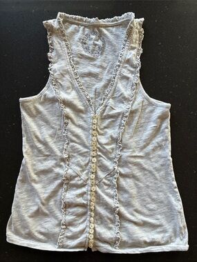 Anthropologie Deletta Light Gray Ruffled Button Tank Top Size Small